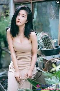 Nattha个人资料,才华横溢的年轻艺术家，探索多元文化的艺术之旅