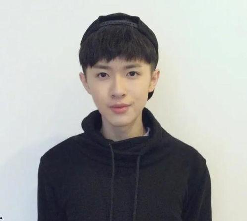 张逸杰最萌照片大全,最萌照片大全集锦